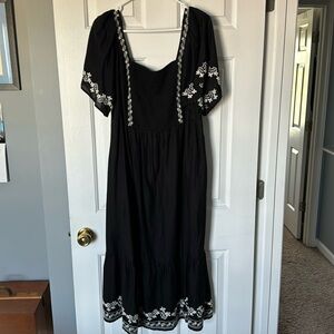 Old Navy Embroidered Midi Dress